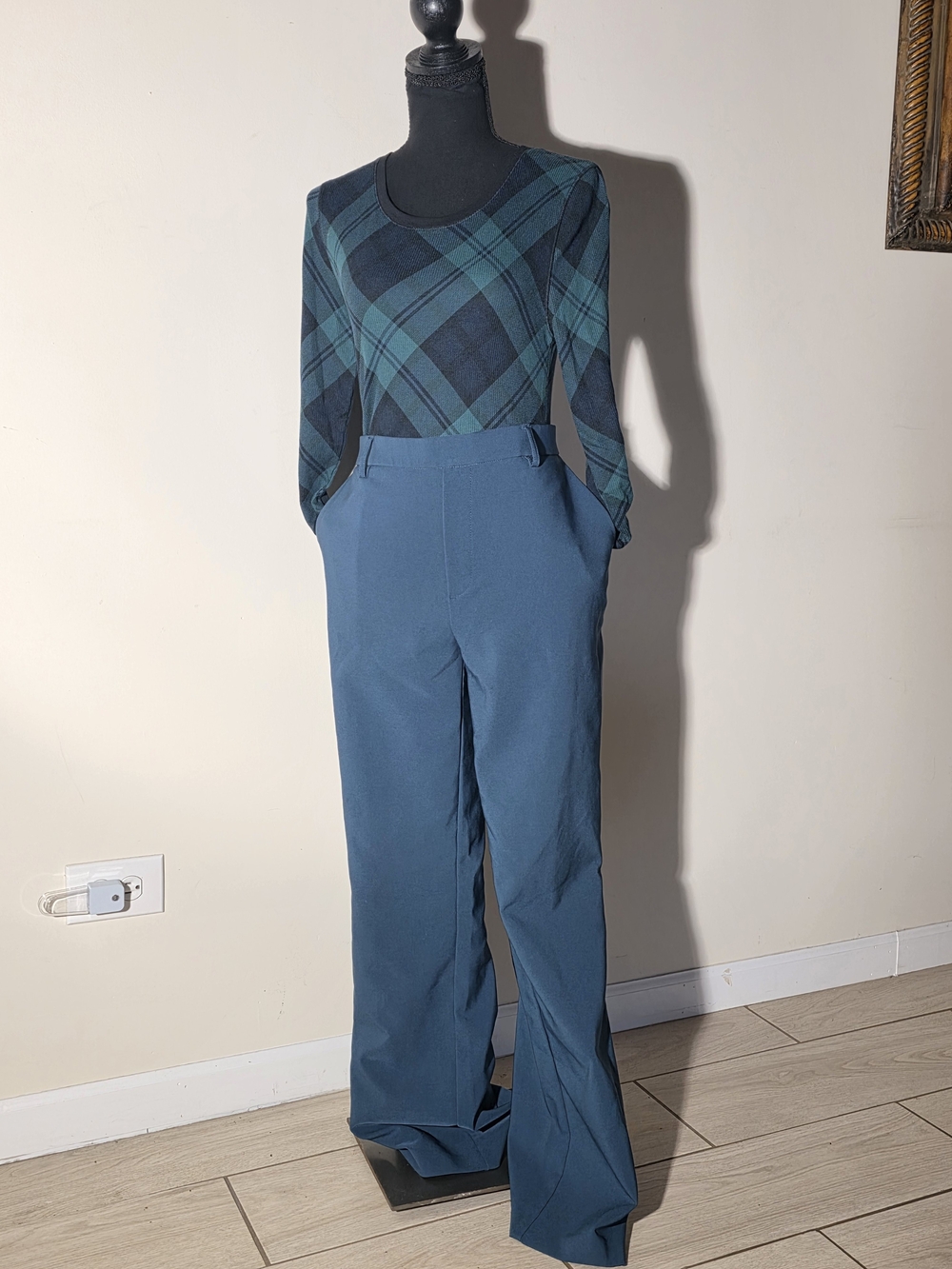 Women's Teal Wide-Leg Pants - Classic High-Waist (Size L)